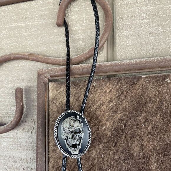 WEDDING Spider Skull Cameo Pendant Bolo Necklace Lariat Tie Gothic WESTERN GOTH - Picture 7 of 12